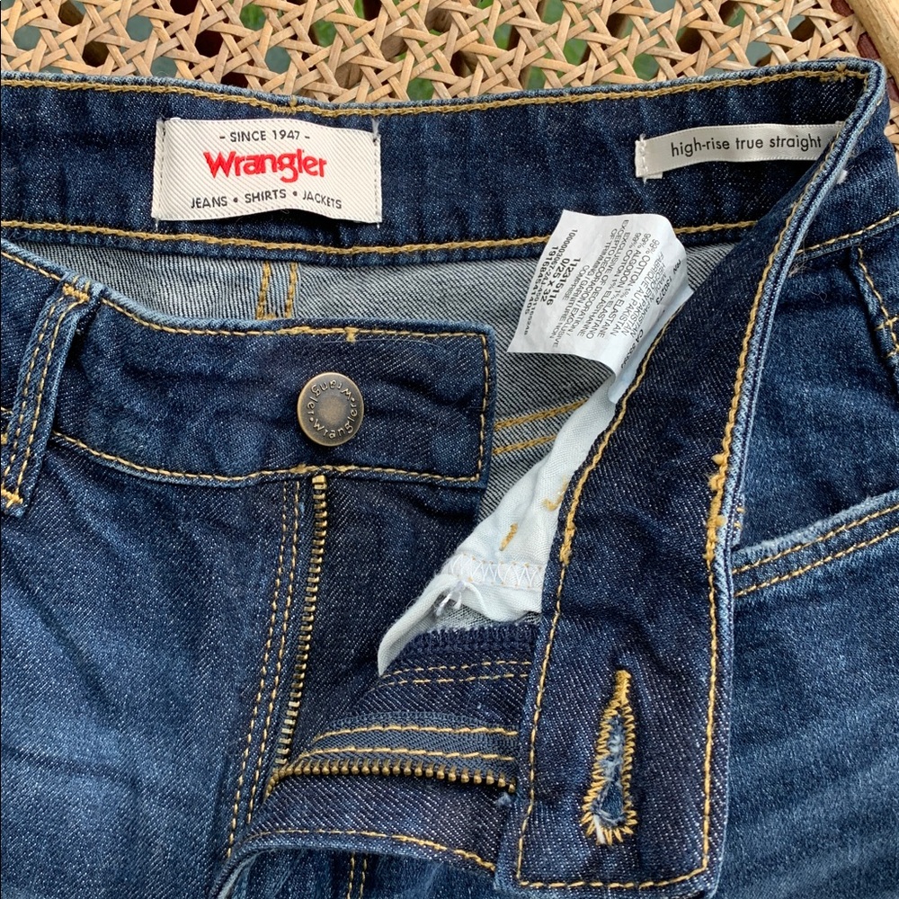 High Rise True Straight Wranglers - Picture 5 of 6